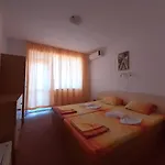 Malkata Stopanka 2*